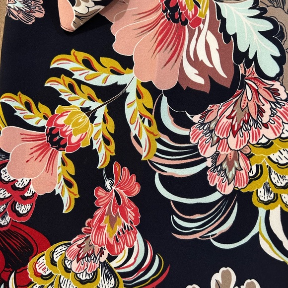 Floral Wide-Leg Pants - Picture 3 of 9